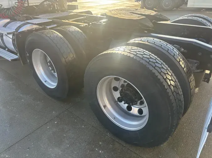 2020 Freightliner New Cascadia 126