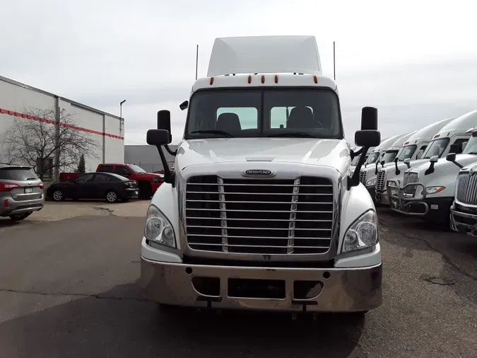 2018 FREIGHTLINER/MERCEDES CASCADIA 125