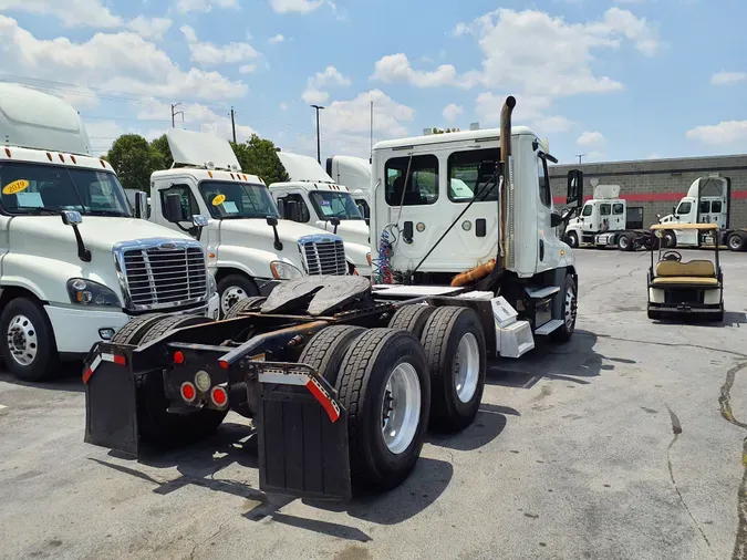 2017 FREIGHTLINER/MERCEDES CASCADIA 125