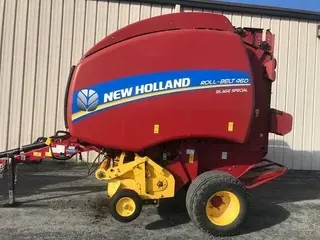 2017 New Holland Rollbelt 460