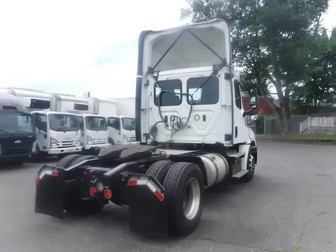 2019 FREIGHTLINER NEW CASCADIA 126