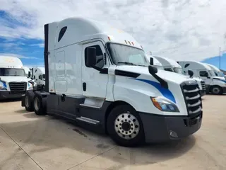 2020 FREIGHTLINER CA126