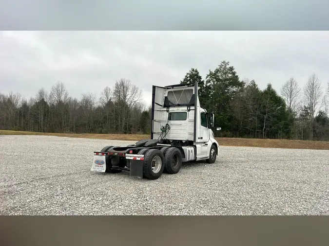 2018 Volvo VNL300