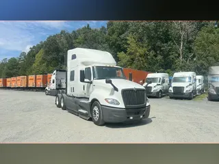 2022 International LT