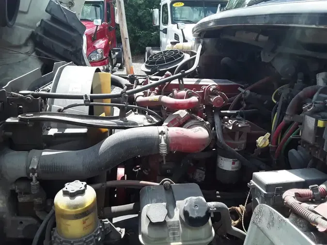 2018 FREIGHTLINER M2 106