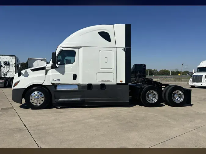 2023 Freightliner Cascadia
