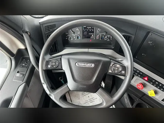 2022 FREIGHTLINER CA126