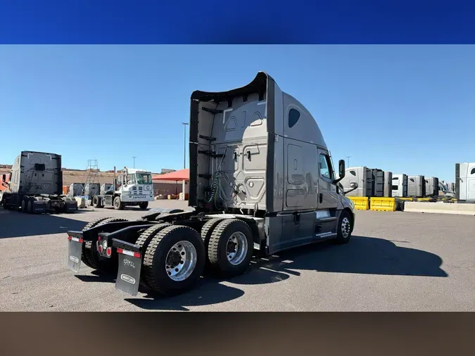2025 Freightliner Cascadia 12688097f260b1511b2ef85bcc229ffd6e4