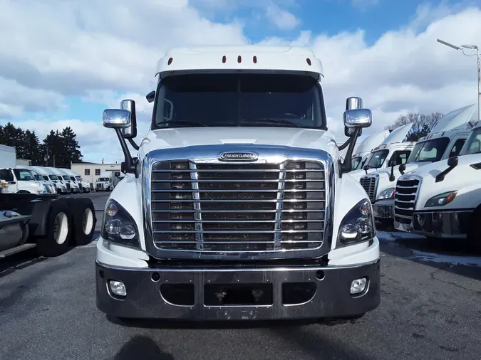 2018 FREIGHTLINER/MERCEDES CASCADIA 125