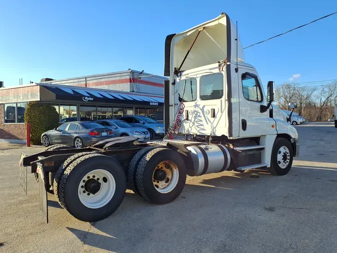 2017 FREIGHTLINER/MERCEDES CASCADIA 125