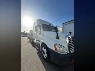 2018 FREIGHTLINER/MERCEDES CASCADIA 125
