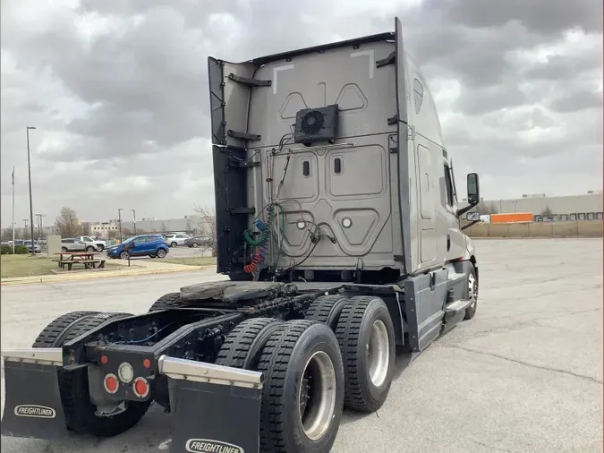 2021 Freightliner Cascadia