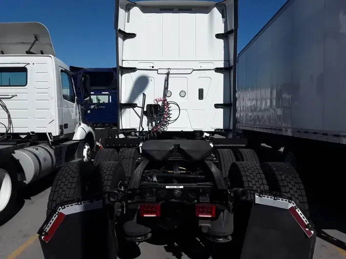 2019 NAVISTAR INTERNATIONAL LT625 SLPR CAB