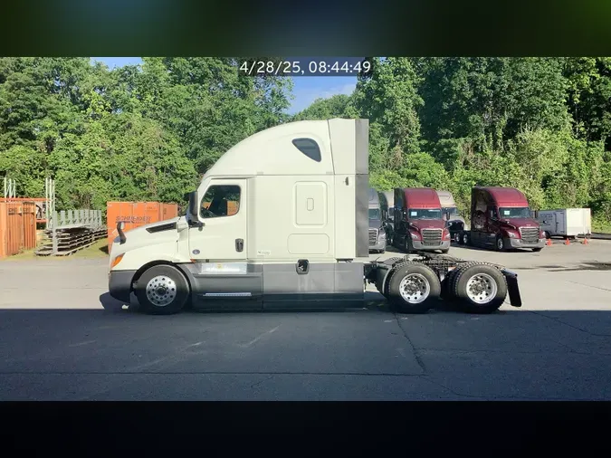 2021 Freightliner Cascadia