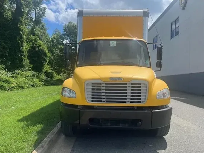 2019 Freightliner Business Class M2 106