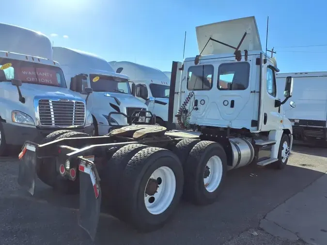 2019 FREIGHTLINER/MERCEDES CASCADIA 1258818e5138359e123c6f39810e8100d3d