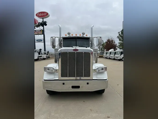 2019 Peterbilt 389