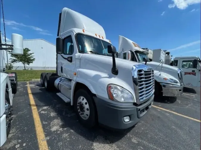 2012 Freightliner Cascadia88216f0a58b44f72c78072a153c8edbb