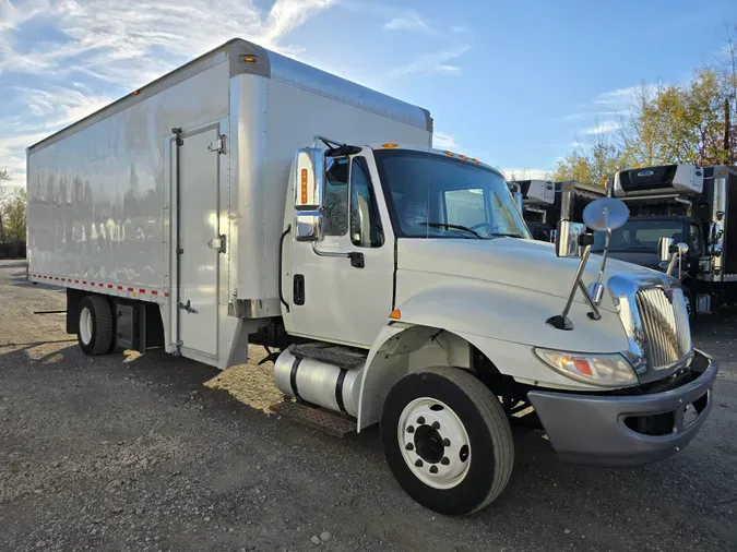 2018 NAVISTAR INTERNATIONAL 4300 LP