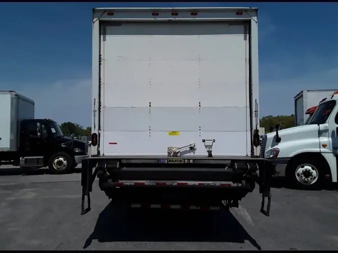 2017 FREIGHTLINER M2 106