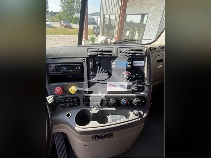 2017 FREIGHTLINER CASCADIA 113