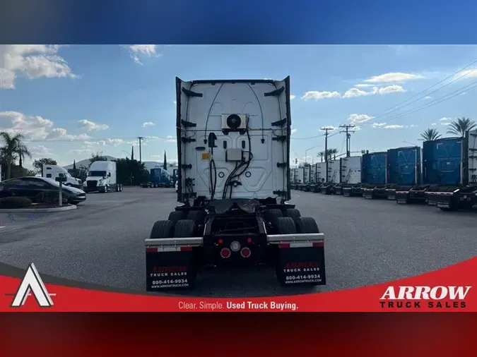 2021 FREIGHTLINER CA126