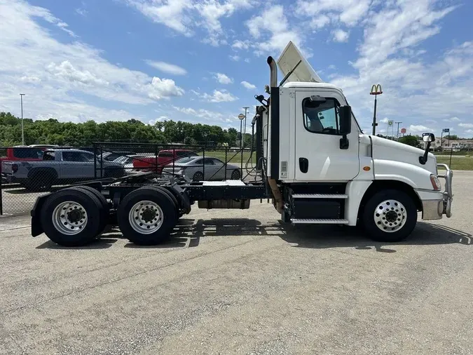 2020 Freightliner CASCADIA 125