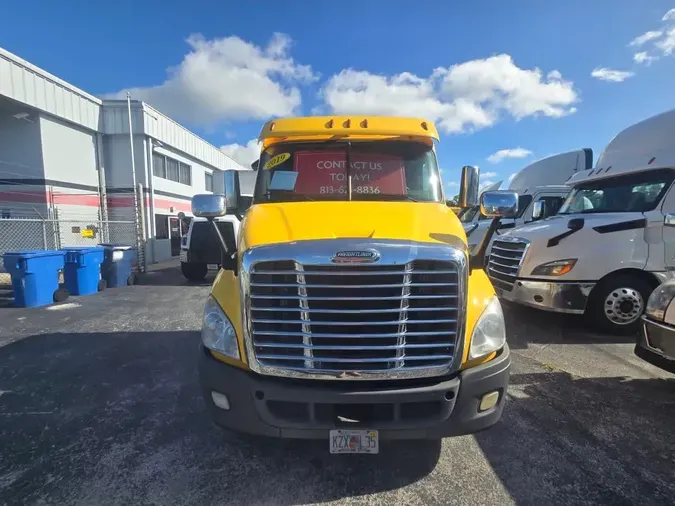 2019 FREIGHTLINER CASCADIA 113