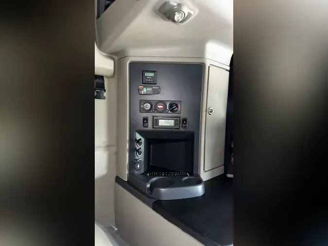 2024 PETERBILT 579
