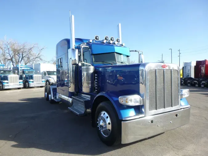 2022 Peterbilt 389