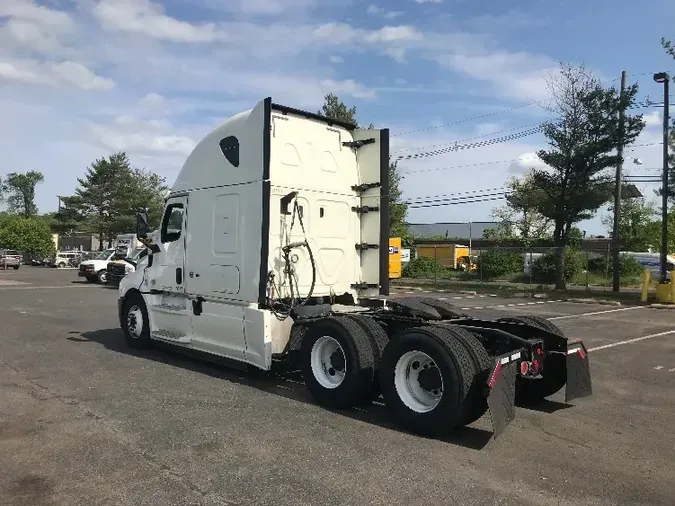 2018 Freightliner T12664ST