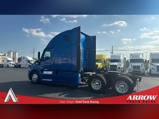2021 FREIGHTLINER CA126