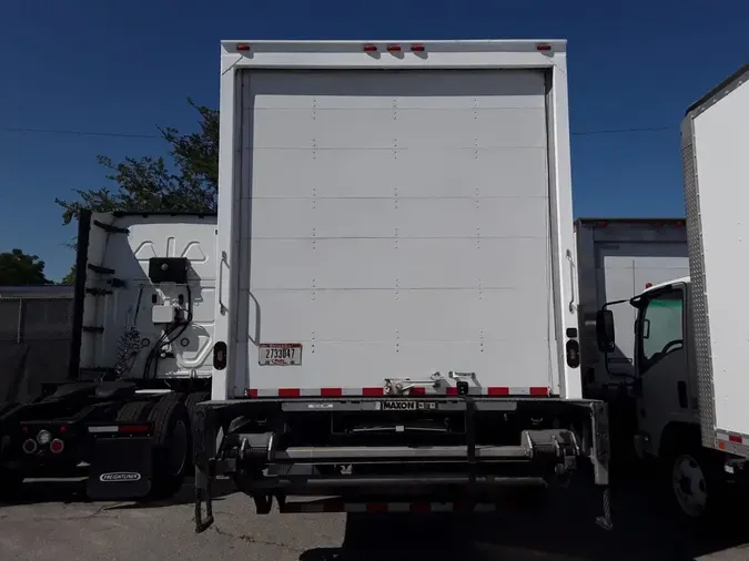 2018 FREIGHTLINER M2 106