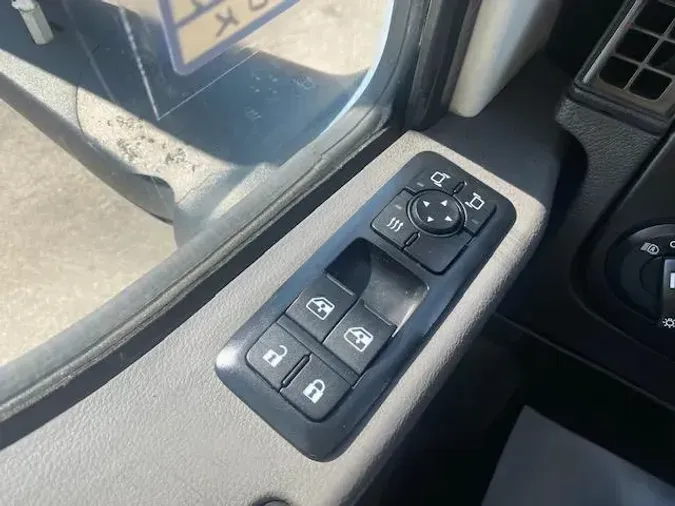 2020 International LT625