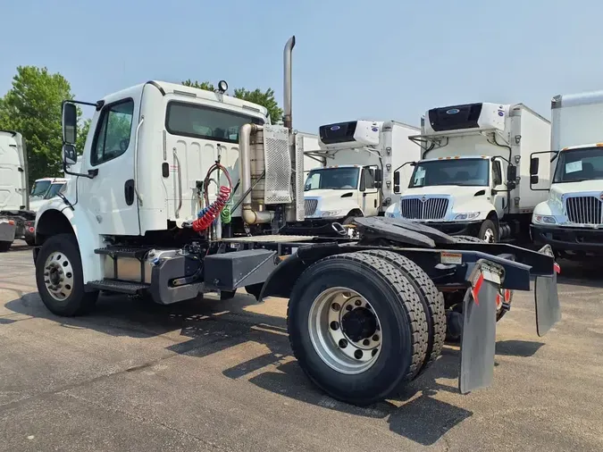 2017 FREIGHTLINER M2 106