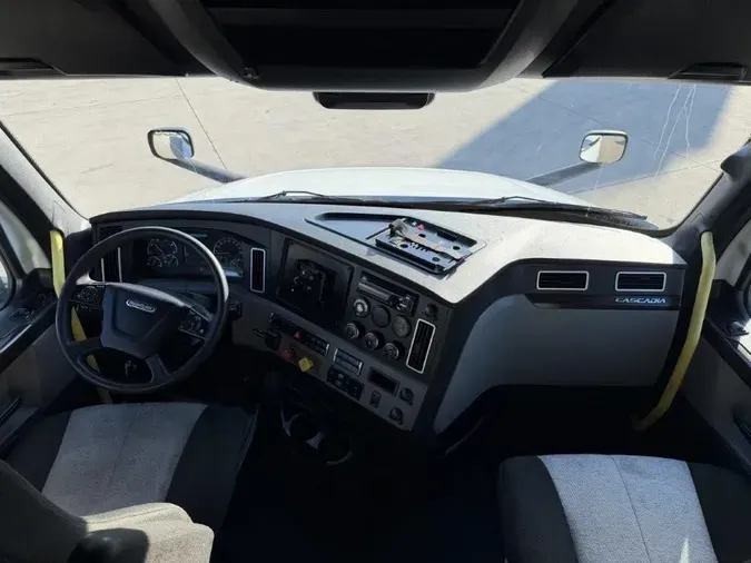 2022 Freightliner Cascadia883f92ac965a7bbc2d041298e3dcdae8