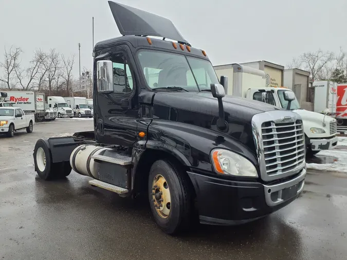 2017 FREIGHTLINER/MERCEDES CASCADIA 125