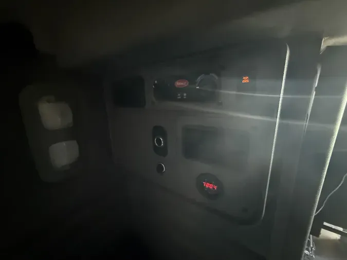 2020 Peterbilt 389