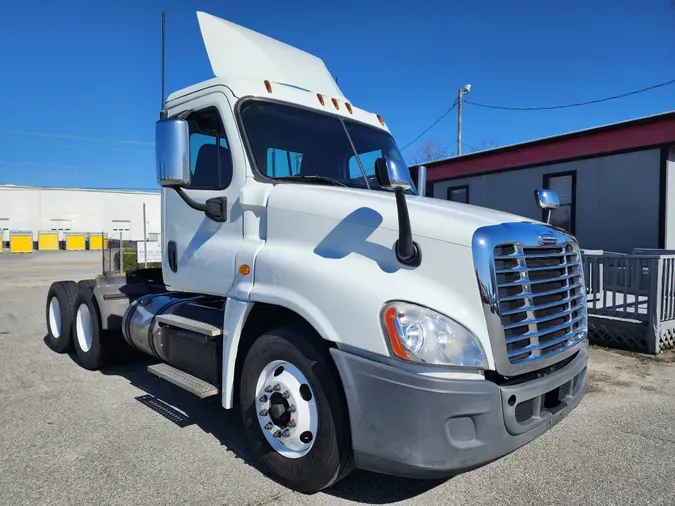 2019 FREIGHTLINER/MERCEDES CASCADIA 125