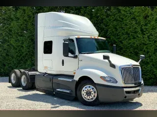 2022 INT LT625 6x4