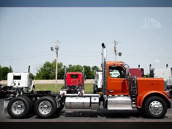 2026 PETERBILT 589