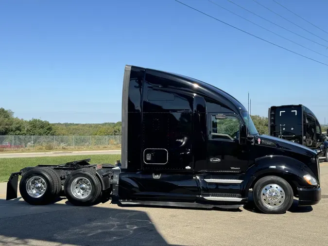 2022 KENWORTH T680