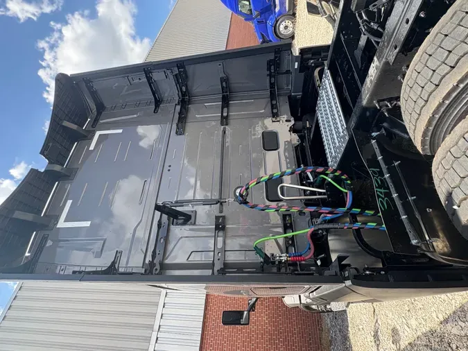 2026 VOLVO TRUCK VNL64TV04