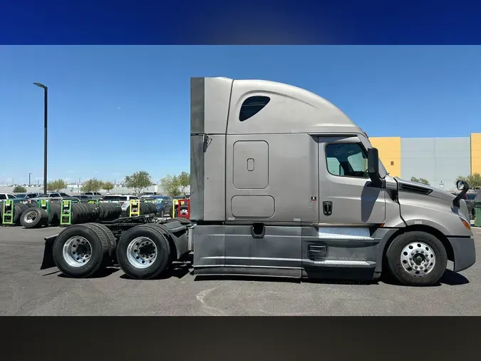 2023 Freightliner Cascadia 126884ac1c13425ef2c0b9760d8b7b7c549