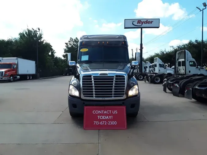 2019 FREIGHTLINER CASCADIA 125