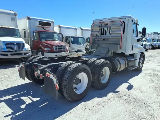 2018 FREIGHTLINER/MERCEDES CASCADIA 125