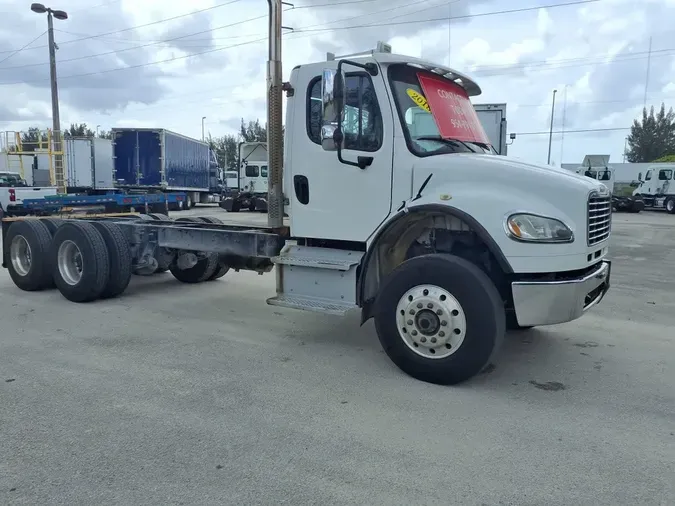 2018 FREIGHTLINER M2 106
