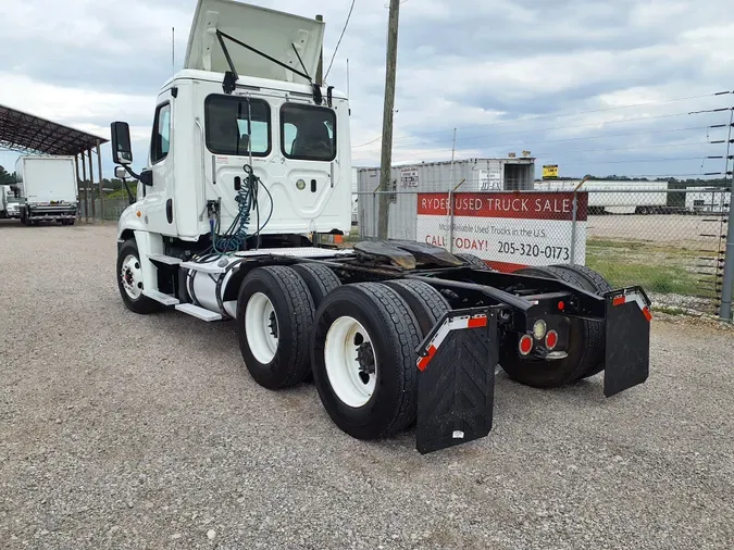 2018 FREIGHTLINER/MERCEDES CASCADIA 125