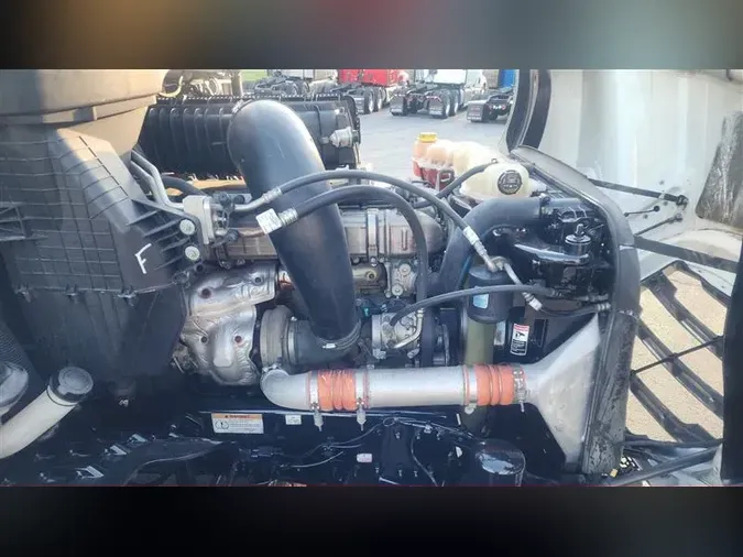 2021 FREIGHTLINER CA126