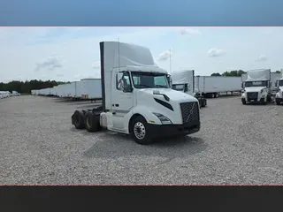2019 Volvo VNL300